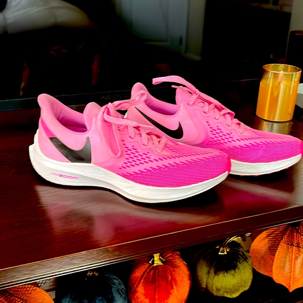 Nike Pink Tennis Shoes - gently used condition
